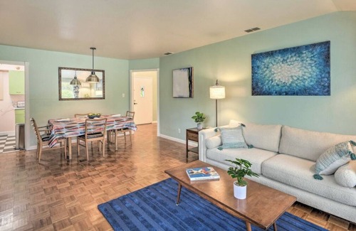 Arden-Arcade House | Quiet Whimsical Mid-Century House in Central Sacramento Close to Everything!