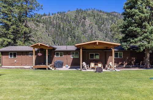 Clinton Cabin | Quigley Brewster Creek Cabin - The views are AMAZING!