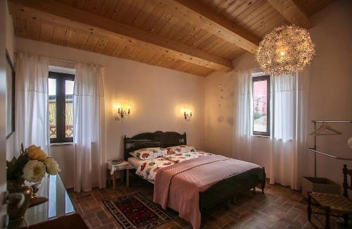 Serra de' Conti House | Quindici Alberi La Chioccia