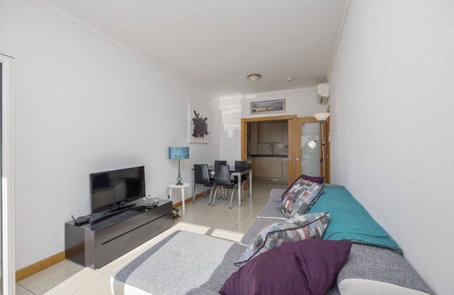 Areias de Sao Joao Apartment | Quinta da Barracuda Sunny 1-bed Apartment with Pool and Sea View
