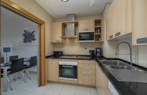 Areias de Sao Joao Apartment | Quinta da Barracuda Sunny 1-bed Apartment with Pool and Sea View