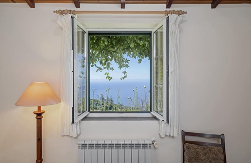 Santa Maria Maior Cottage | Quinta Devónia - Tília, country house with sea view