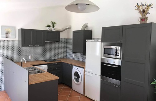 Alcobaca House | Quinta do Caracol- Fully equipped. Ideal for relaxation and fun.