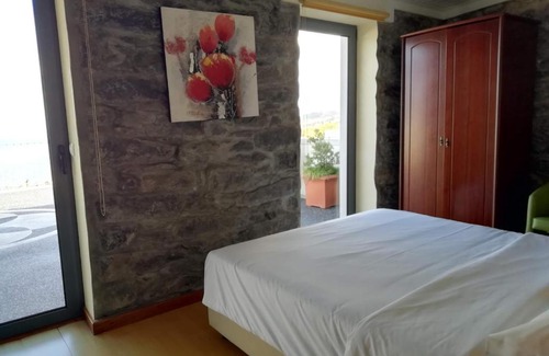 Arco da Calheta House | Quinta Escola