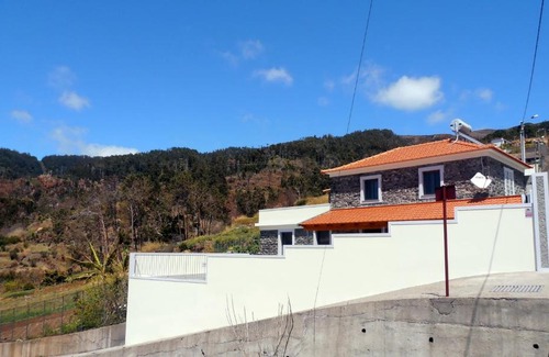Arco da Calheta House | Quinta Escola