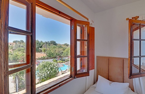 Boliqueime Villa | Quinta Grande de Boliqueime by portucasa