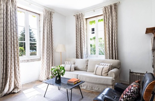 Saint-Jean-de-Marsacq House | Quintessential country living in a French manor house. Private pool, wi-fi.