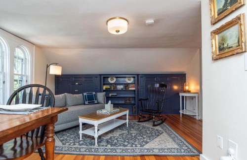 College Hill Apartment | Quintessential New England loft next to Brown