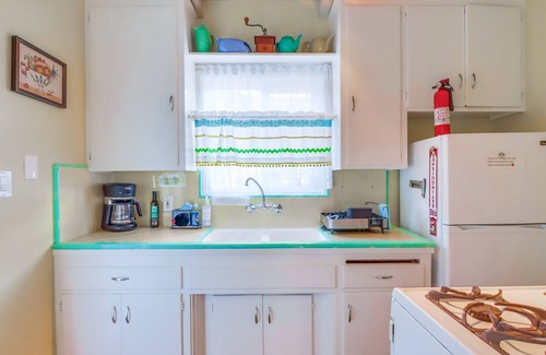 Ocean Beach Cottage | Quintessential Ocean Beach Cottage Just 1 Block From The Beach!