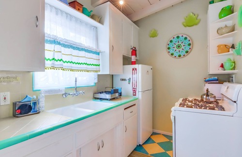 Ocean Beach Cottage | Quintessential Ocean Beach Cottage Just 1 Block From The Beach!