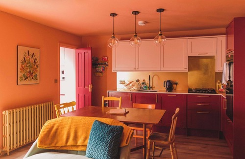 Margate House | Quirky Artistic Home | Walk to Beach & Galleries