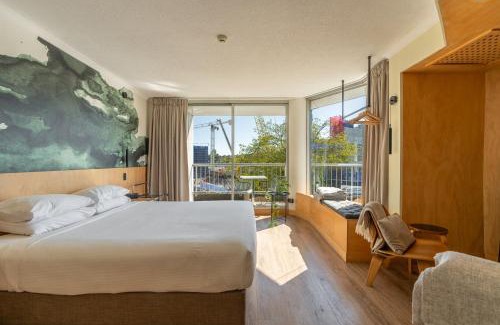 Brisbane Central Business District Apartment | Quirky CBD Studio with Pool Sauna and Balcony