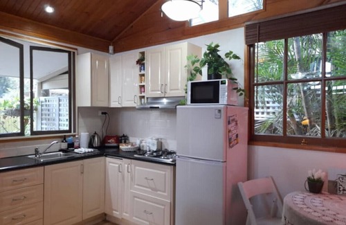 Maleny Cottage | Quirky Cottage in Centre of Maleny Walk Everywhere