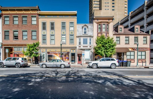 Downtown Harrisburg Apartment | Quirky Downtown Loft