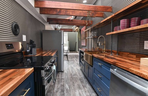 Harrisburg - Hershey Apartment | Quirky Historic Downtown Loft