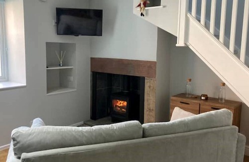 Dalston Apartment | Quirky little hideaway in the Dalston centre