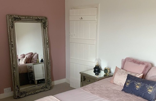 Rendlesham Cottage | Quirky Victorian Farm Cottage Next to Rendlesham Forest and Close to the Beach