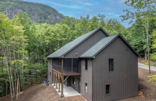 Lake Lure Condo | Quite 55 community. Close to shopping, farmers market, and especially beaches.