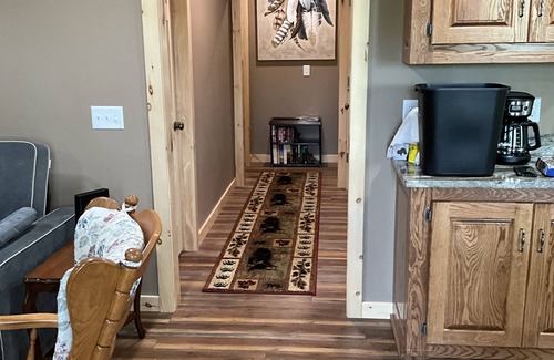 Cloverdale Cottage | Quite Cottage on Private Lake w/Fishing Boat Included!