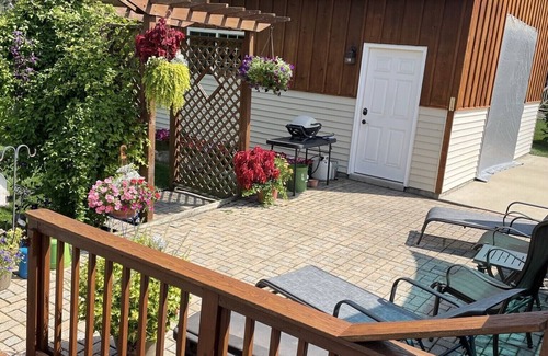 Pecatonica Apartment | Quite- relaxing country living with pool/hot tub and sauna!