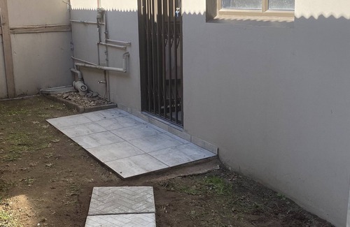 Berea Apartment | Quite, secure , private accommodation. Close to beach front and amenities