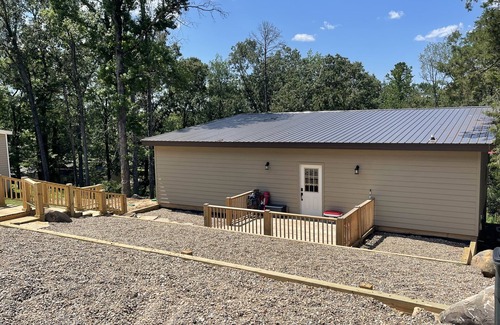 Daisy House | "QUITTIN TIME" Brand New Beautiful Cozy Lake House in Daisy on Lake Greeson!