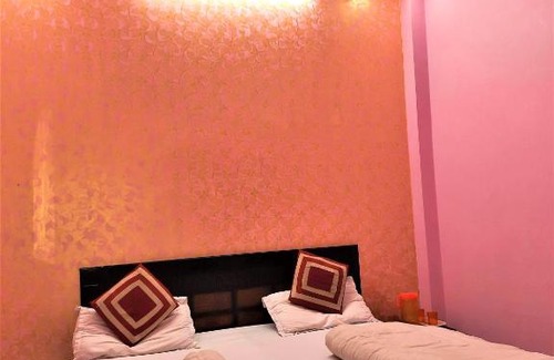 Ghaziabad Hotel | Quizz Hotel @ 01 Min Walk in from Ghaziabad Railway Station