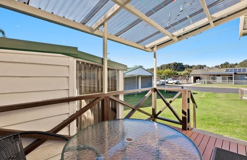 Narooma Cottage | Quota Cabin - Inlet Dreaming in a Fantastic Location