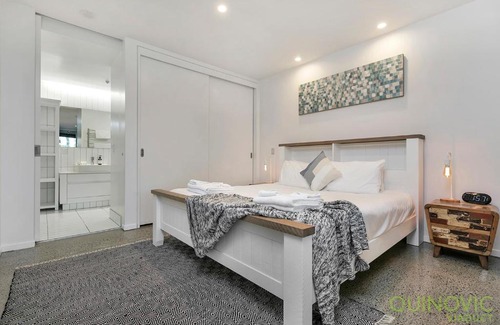 Freemans Bay Apartment | QV City Fringe with Carpark (890)