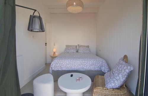 La Celle-sous-Gouzon House | Rénovation d'Architecte- Mer &Phare à pied