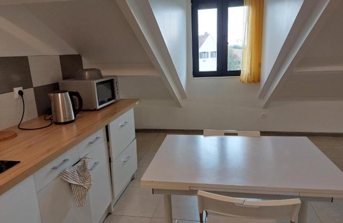 Longjumeau Apartment | Résidence de la gare, grand studio meublé