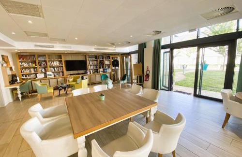 Laval Apartment | Résidence de Laval