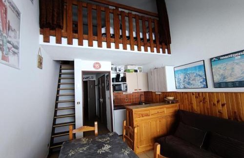 Montgenevre Apartment | Résidence Ferme D'augustin - Batiment C - Grand duplex pour 6 personnes - Skis aux pieds MAE-8904