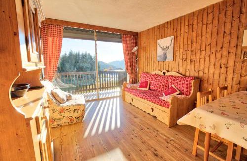 Notre-Dame-de-Bellecombe Apartment | Résidence Les Alpages - Appartement Sud avec vues montagnes, skis aux pieds MAE-2664