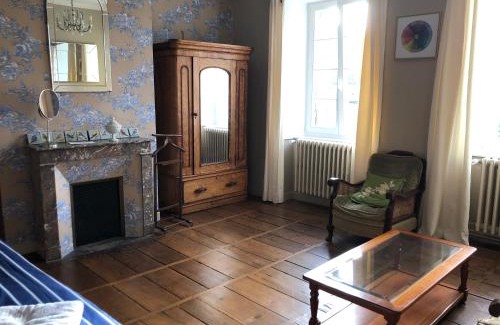 Saint-Yrieix-la-Perche House | Résidence étoile