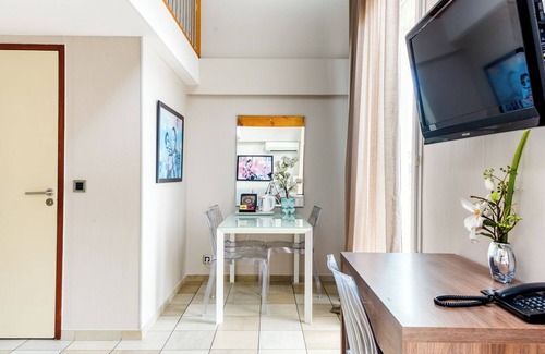 Juan-les-Pins Apartment | Résidence La Villa d'Elsa