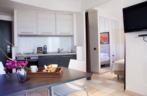 Juan-les-Pins Apartment | Résidence La Villa d'Elsa