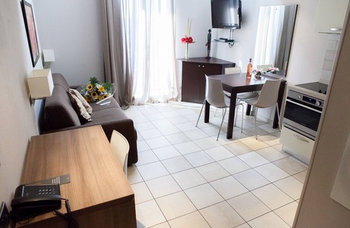 Juan-les-Pins Apartment | Résidence La Villa d'Elsa