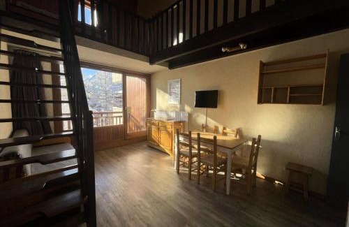 Les Deux Alpes Apartment | Résidence Meijehotel - Charmant duplex 6 pers. - Au pied du Jandri, plein centre station MAE-6591