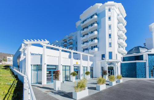 Chatel-Guyon Apartment | Résidence mitoyenne aux Thermes