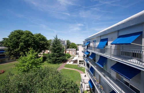 Croissy-sur-Seine Apartment | Résidence Paisible et Sécurisée