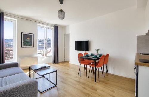 Petit-Ivry Apartment | Résidence Paris Ivry House