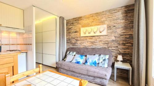 Flaine Apartment | Résidence Sagittaire - Studio entièrement rénové avec cabine · Centre station · Balcon MAE-7390