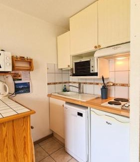 Flaine Apartment | Résidence Sagittaire - Studio entièrement rénové avec cabine · Centre station · Balcon MAE-7390