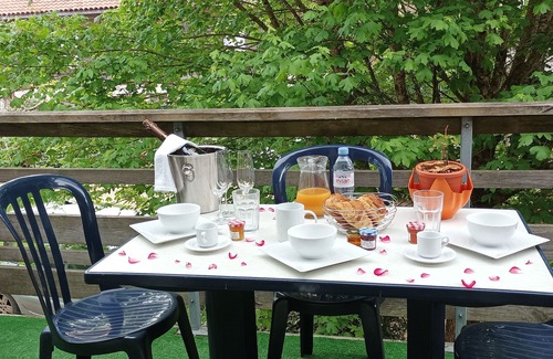 Aureilhan Apartment | Résidence Terrasses du Lac 3*, heated swimming pool