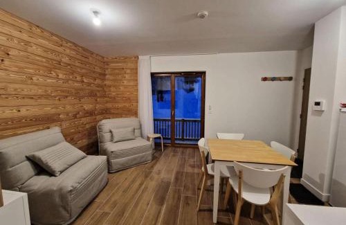 Les Claux Apartment | Résidence Varsea - Studio récent 3 lits avec balcon sud MAE-0021