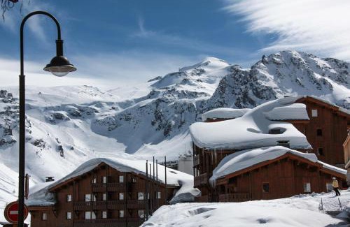 Les Almes Apartment | Résidences Village Montana by Les Etincelles