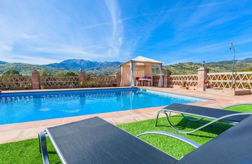 Tolox Villa | Río Grande de Tolox by Ruralidays