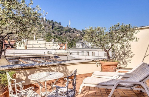 Quartiere XV Della Vittoria Apartment | R 1146 Bosco’s Family Room With Break Fast, Terrace & Central Heating