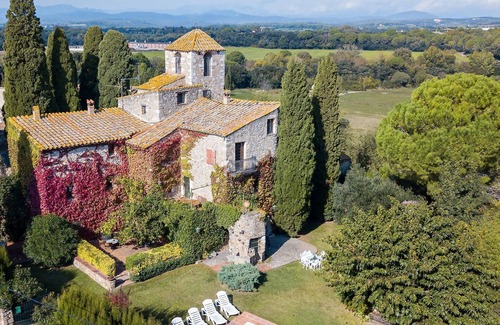 Navata House | R.277 - CASA TARAVAUS - Magnificent rustic house with private pool in the small village of Taravaus.